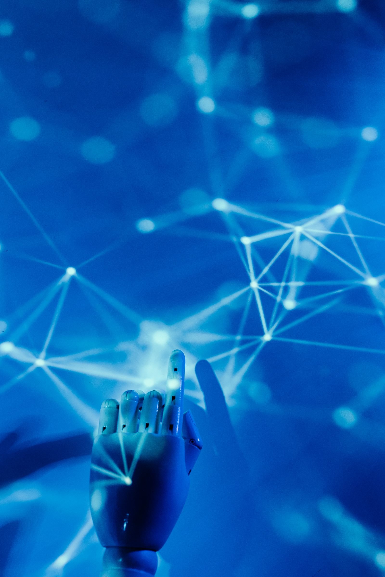 Open vs. Closed AI Models: The Fight Shaping Innovation