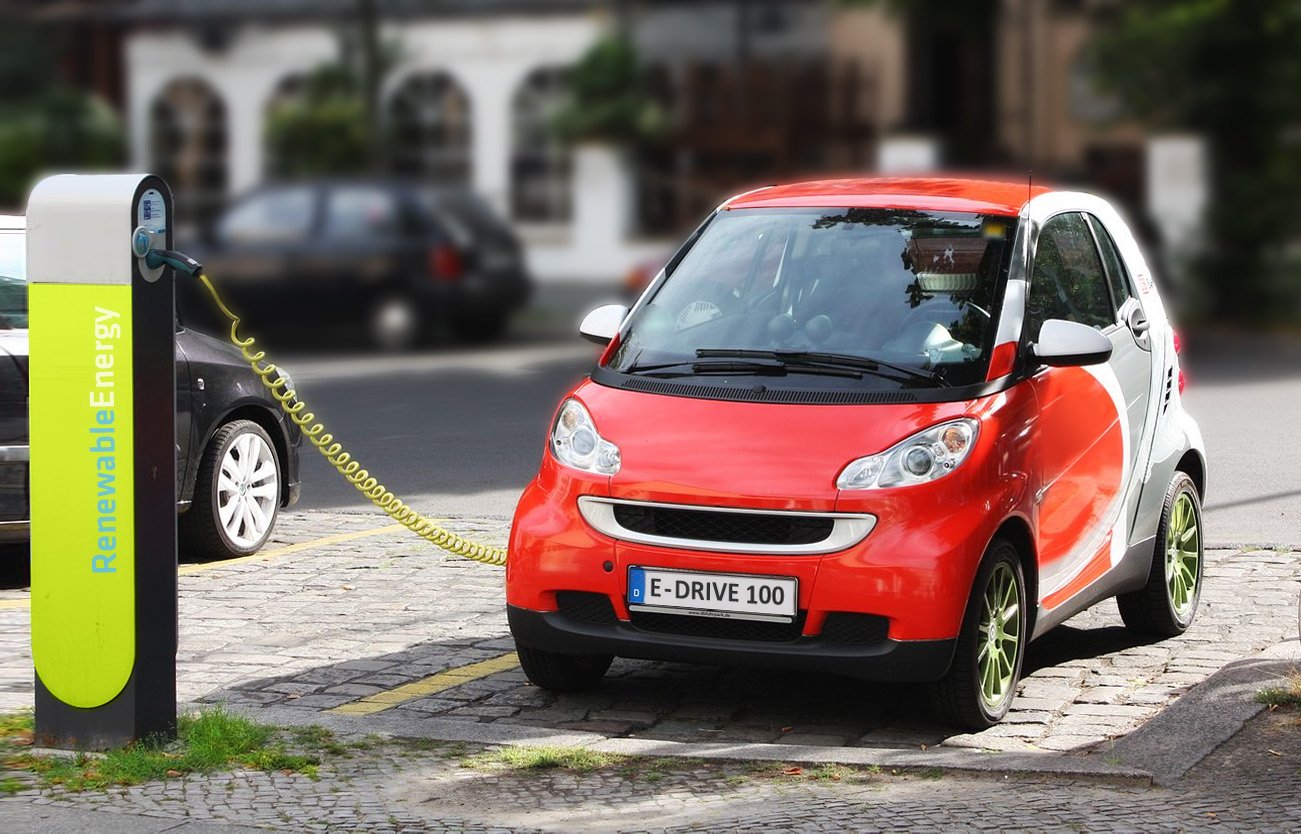 Lucid Denies Bankruptcy Report, but the EV Cash-Burn Test Has Not Disappeared