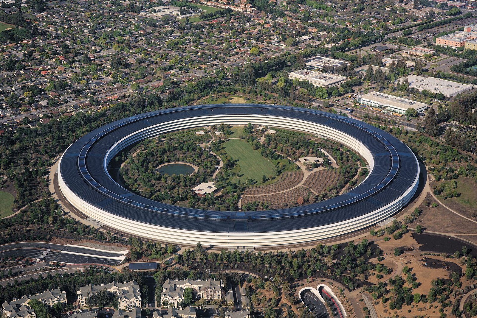 OpenAI Pushes Back on Apple Lawsuit as the AI Talent War Moves Into Court