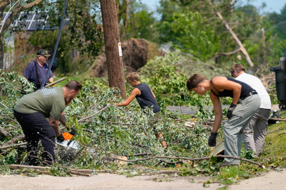 Tornado Strikes Northeast Wisconsin, Starting a Fast-Moving Recovery Effort supporting editorial view