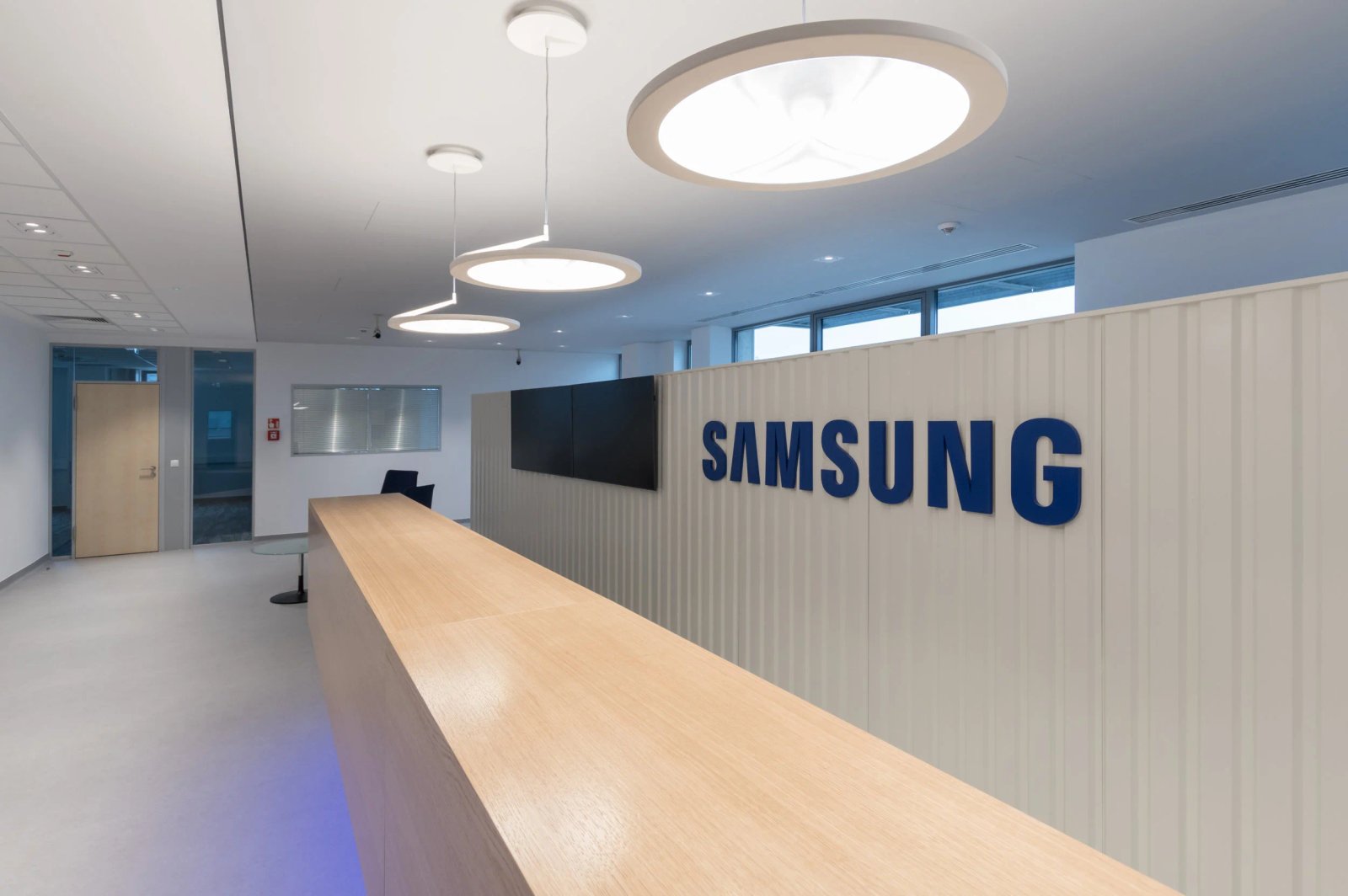 Supporting visual context for Samsung’s Profit Jumped 19-Fold—Then Investors Erased $80 Billion