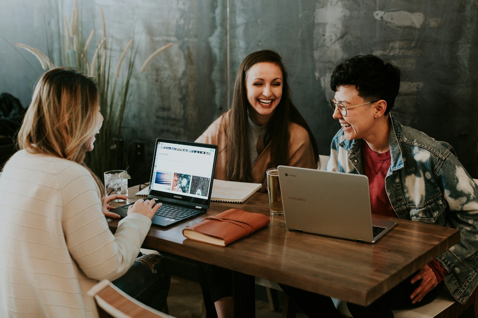 How Personalized Learning Is Changing Education Worldwide supporting classroom image