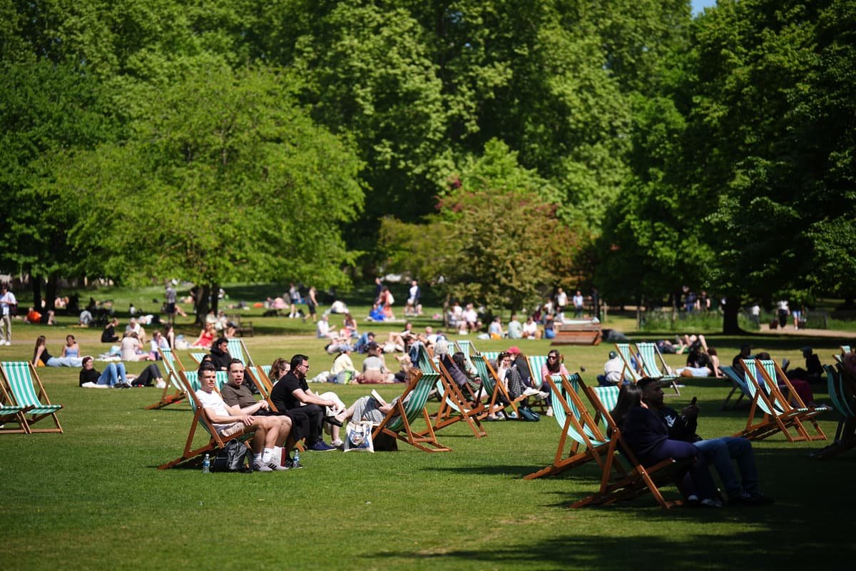 England Issues Amber Heat-Health Alert as Temperatures Threaten Vulnerable People
