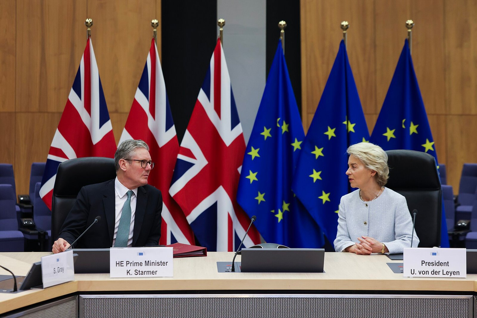 EU Summons Russian Representative as Attacks on Ukraine Intensify