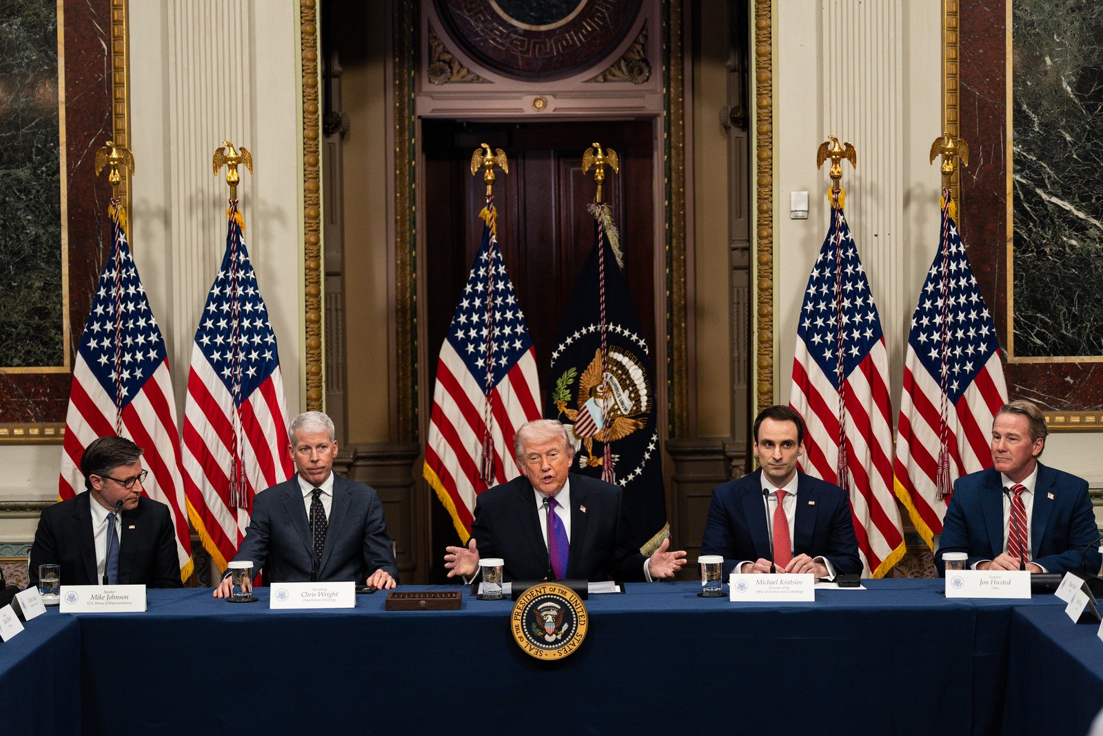 US Unveils New Global Strategy for AI Regulation