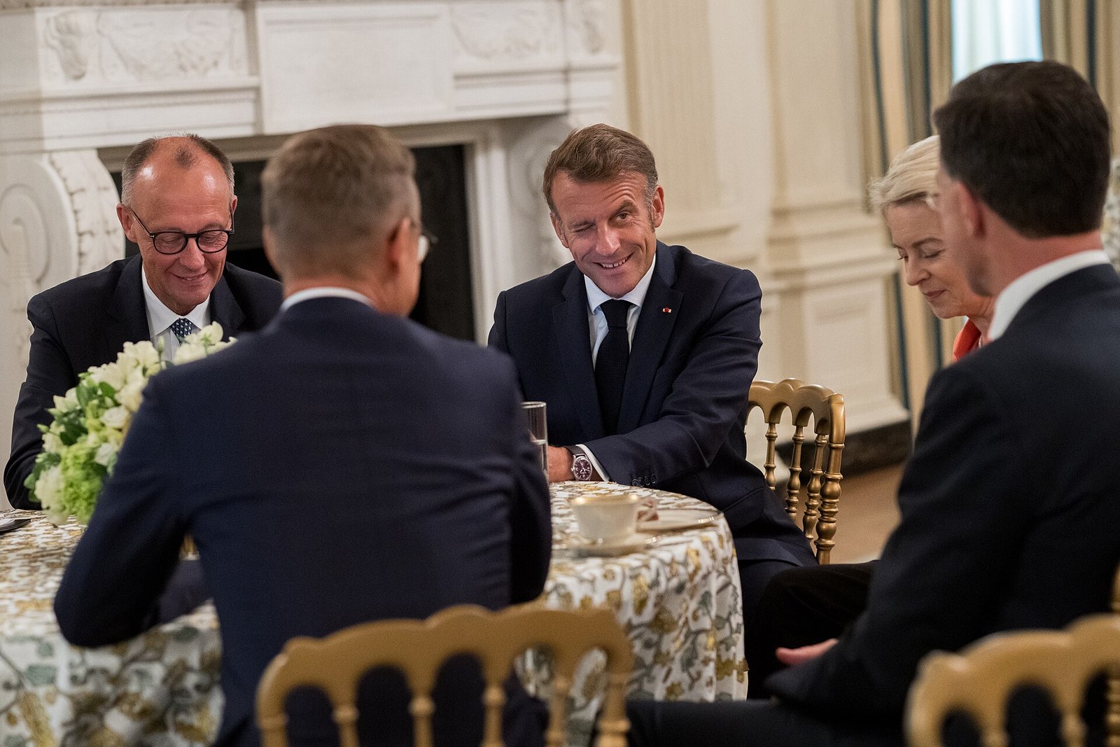 Zelenskyy Travels to the U.S. for High-Stakes Talks With Trump