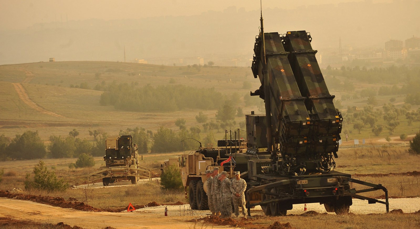 Air-defense system central to Ukraine security talks