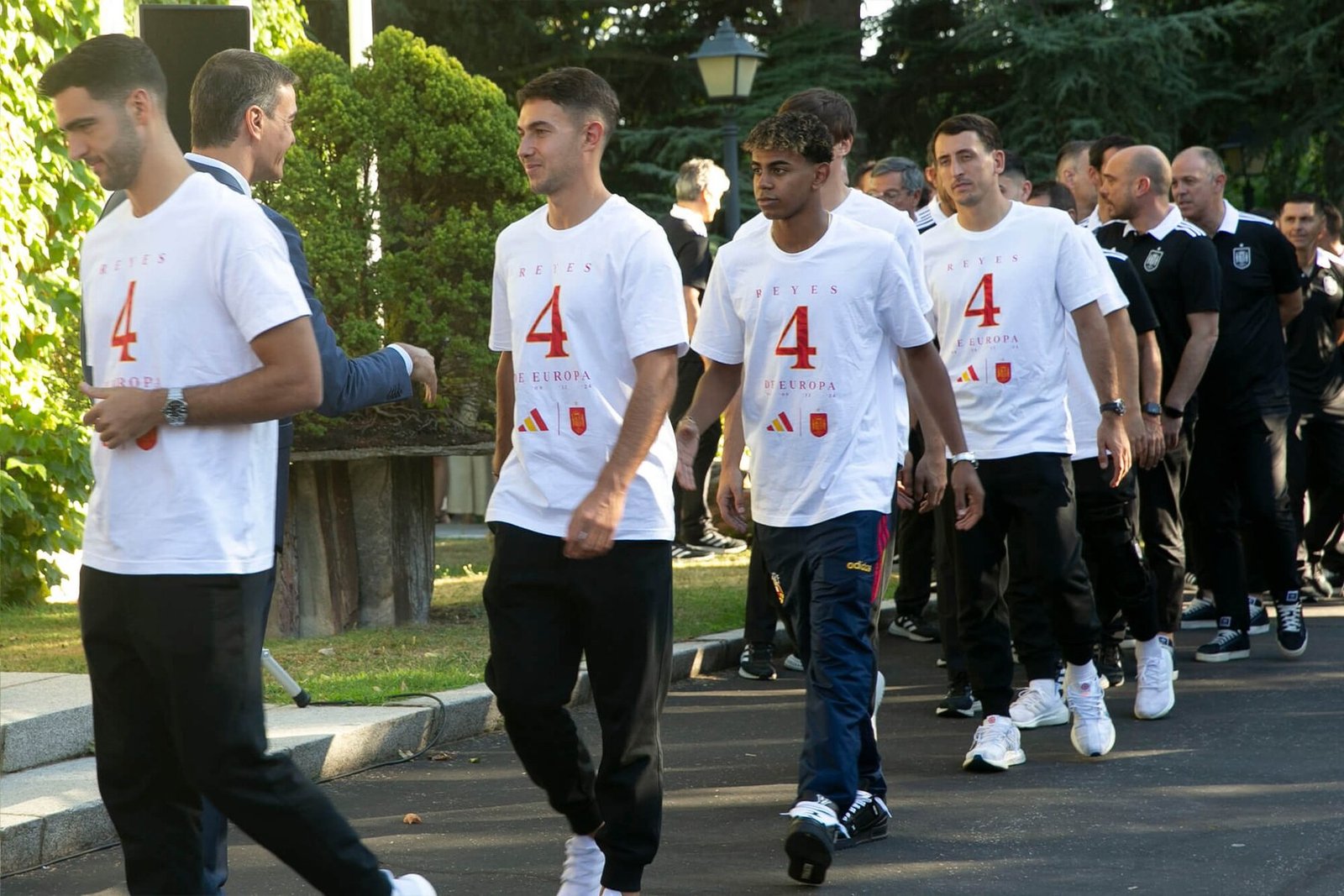 Supporting view for Messi vs. Yamal: The World Cup Final Built for a Generational Hand-Off