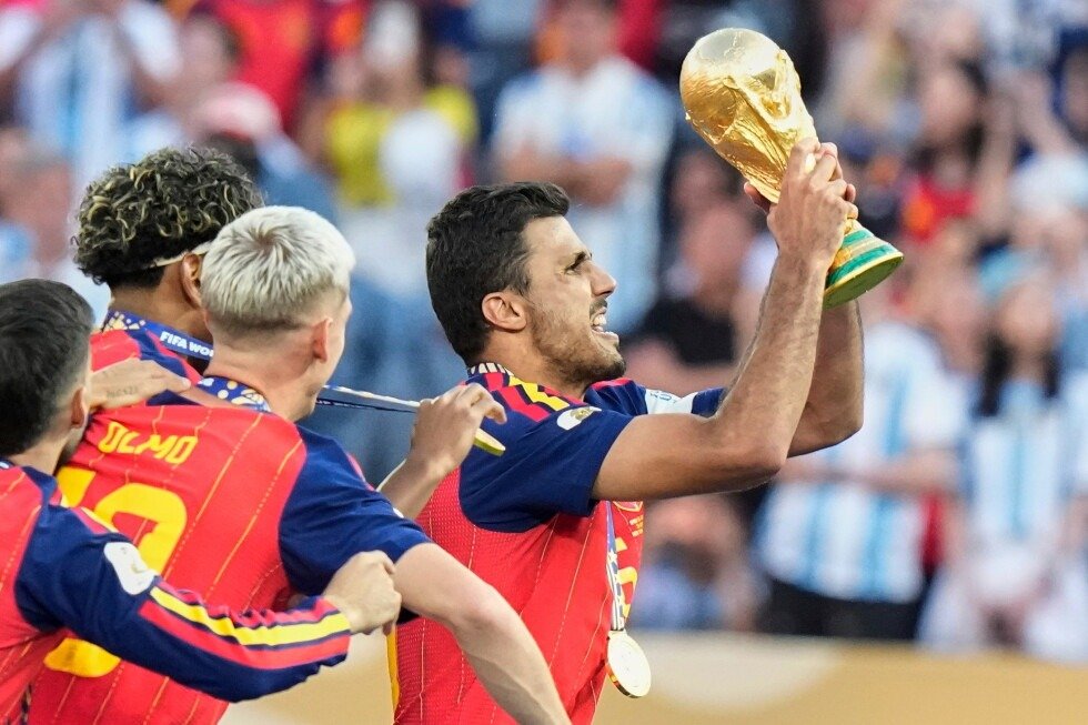 Supporting World Cup final image for Rodri Won the Golden Ball Because He Made Spain’s System Work
