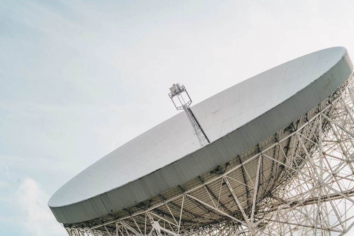 Satellite-to-Phone Service Could End the Dead Zone — supporting view